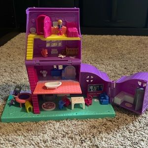 Polly Pocket Pollyville Pocket House